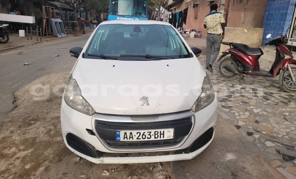 Dieundeu Occasion Peugeot 208 White Auto in Dakar in Dakar Dieundeu Occasion Peugeot 208 White Auto in Dakar in Dakar