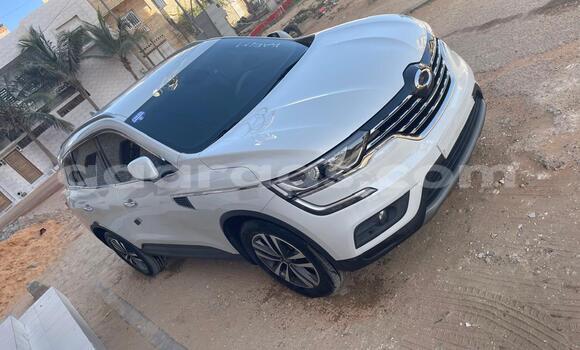 Buy New Renault Captur Silver Car in Dakar in Dakar Buy New Renault Captur Silver Car in Dakar in Dakar