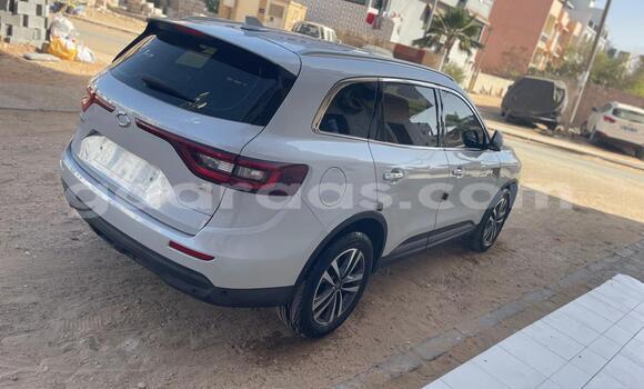 Buy New Renault Captur Silver Car in Dakar in Dakar Buy New Renault Captur Silver Car in Dakar in Dakar