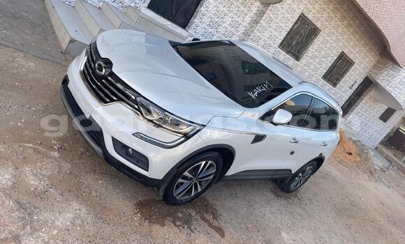 Buy New Renault Captur Silver Car in Dakar in Dakar Buy New Renault Captur Silver Car in Dakar in Dakar