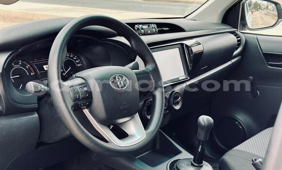 Buy Import Toyota Hilux White Car in Dakar in Dakar Buy Import Toyota Hilux White Car in Dakar in Dakar