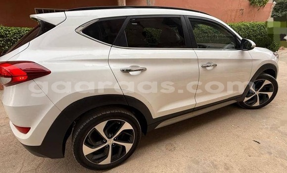 Acheter Import Voiture Hyundai Tucson Blanc à Dakar, Dakar Acheter Import Voiture Hyundai Tucson Blanc à Dakar, Dakar