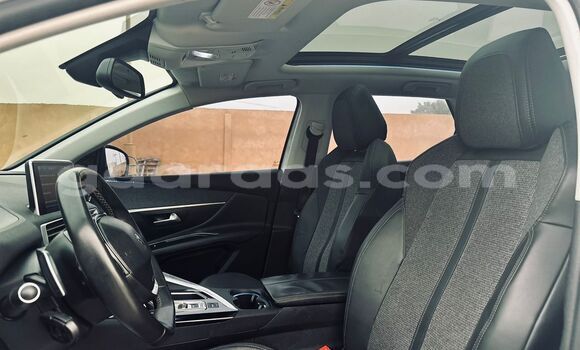 Acheter Import Voiture Peugeot 3008 Blanc à Dakar, Dakar Acheter Import Voiture Peugeot 3008 Blanc à Dakar, Dakar