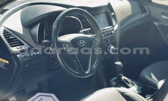 Buy Import Hyundai Santa Fe White Car in Dakar in Dakar Buy Import Hyundai Santa Fe White Car in Dakar in Dakar
