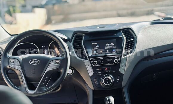 Buy Import Hyundai Santa Fe White Car in Dakar in Dakar Buy Import Hyundai Santa Fe White Car in Dakar in Dakar