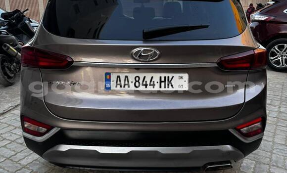 Buy Import Hyundai Santa Fe Silver Car in Dakar in Dakar Buy Import Hyundai Santa Fe Silver Car in Dakar in Dakar