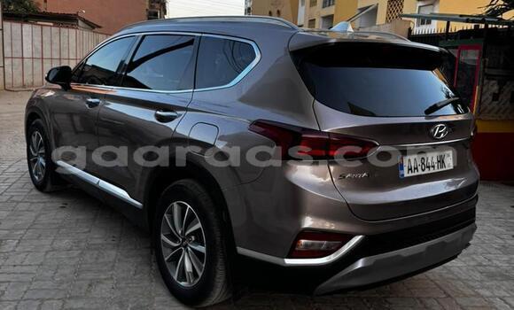 Buy Import Hyundai Santa Fe Silver Car in Dakar in Dakar Buy Import Hyundai Santa Fe Silver Car in Dakar in Dakar