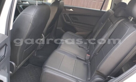 Buy Used Volkswagen Tiguan White Car in Dakar in Dakar Buy Used Volkswagen Tiguan White Car in Dakar in Dakar