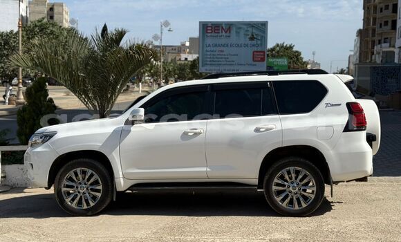 Acheter Occasion Voiture Toyota Land Cruiser Prado Blanc à Dakar, Dakar Acheter Occasion Voiture Toyota Land Cruiser Prado Blanc à Dakar, Dakar