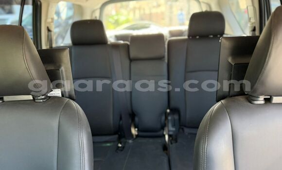 Acheter Occasion Voiture Toyota Land Cruiser Prado Blanc à Dakar, Dakar Acheter Occasion Voiture Toyota Land Cruiser Prado Blanc à Dakar, Dakar