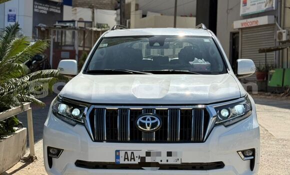 Acheter Occasion Voiture Toyota Land Cruiser Prado Blanc à Dakar, Dakar Acheter Occasion Voiture Toyota Land Cruiser Prado Blanc à Dakar, Dakar