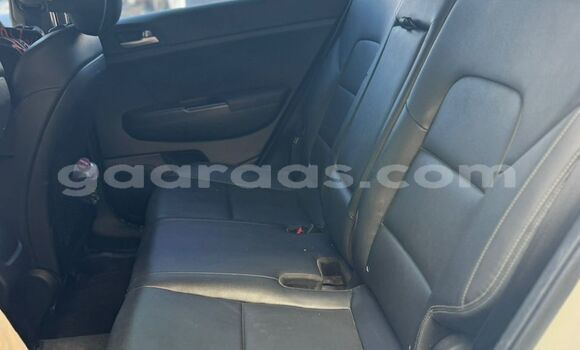 Dieundeu Imported Kia Sportage White Auto in Dakar in Dakar Dieundeu Imported Kia Sportage White Auto in Dakar in Dakar