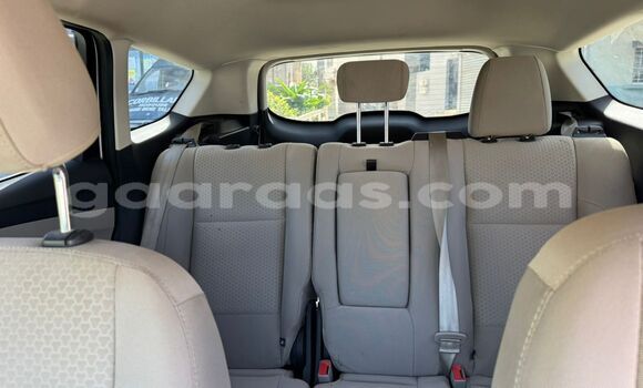 Acheter Import Voiture Ford Escape Blanc à Dakar, Dakar Acheter Import Voiture Ford Escape Blanc à Dakar, Dakar