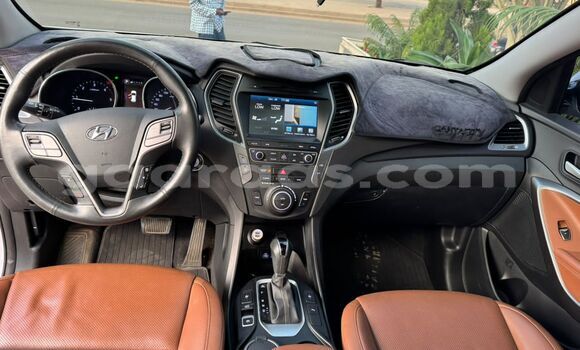 Acheter Import Voiture Hyundai Santa Fe Blanc à Dakar, Dakar Acheter Import Voiture Hyundai Santa Fe Blanc à Dakar, Dakar