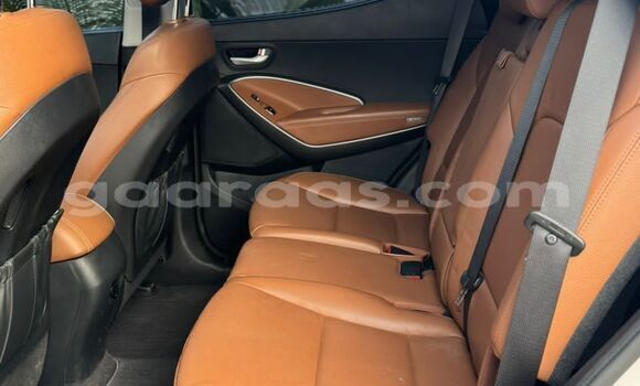 Acheter Import Voiture Hyundai Santa Fe Blanc à Dakar, Dakar Acheter Import Voiture Hyundai Santa Fe Blanc à Dakar, Dakar