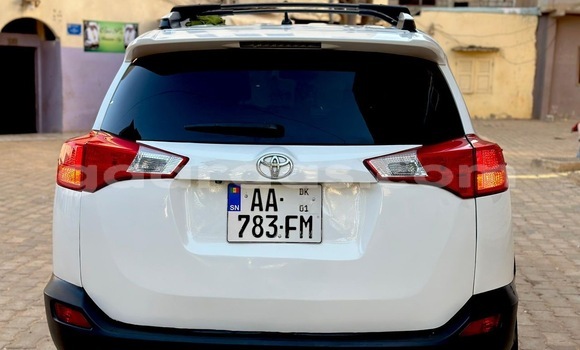 Buy Used Toyota RAV4 White Car in Dakar in Dakar Buy Used Toyota RAV4 White Car in Dakar in Dakar