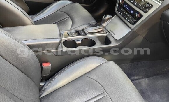 Acheter Occasion Voiture Hyundai Sonata Blanc à Dakar, Dakar Acheter Occasion Voiture Hyundai Sonata Blanc à Dakar, Dakar