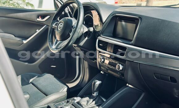 Acheter Import Voiture Mazda CX-5 Blanc à Dakar, Dakar Acheter Import Voiture Mazda CX-5 Blanc à Dakar, Dakar