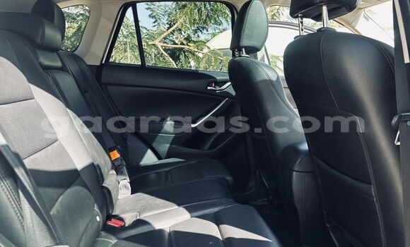 Acheter Import Voiture Mazda CX-5 Blanc à Dakar, Dakar Acheter Import Voiture Mazda CX-5 Blanc à Dakar, Dakar