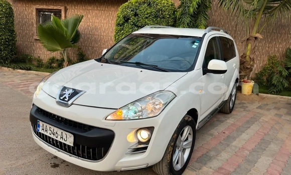 Dieundeu Occasion Peugeot 4007 White Auto in Dakar in Dakar Dieundeu Occasion Peugeot 4007 White Auto in Dakar in Dakar