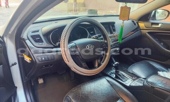 Buy Used Kia K7 Silver Car in Dakar in Dakar Buy Used Kia K7 Silver Car in Dakar in Dakar