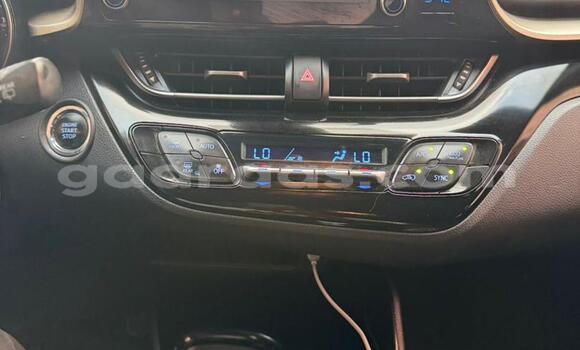 Buy Import Toyota C-HR Silver Car in Dakar in Dakar Buy Import Toyota C-HR Silver Car in Dakar in Dakar