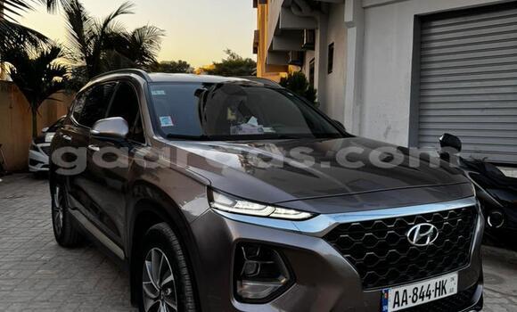 Buy Import Hyundai Santa Fe Silver Car in Dakar in Dakar Buy Import Hyundai Santa Fe Silver Car in Dakar in Dakar