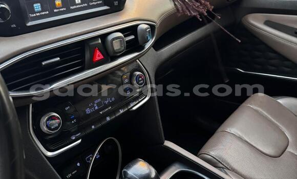 Buy Import Hyundai Santa Fe Silver Car in Dakar in Dakar Buy Import Hyundai Santa Fe Silver Car in Dakar in Dakar