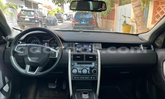 Buy Used Land Rover Discovery White Car in Dakar in Dakar Buy Used Land Rover Discovery White Car in Dakar in Dakar