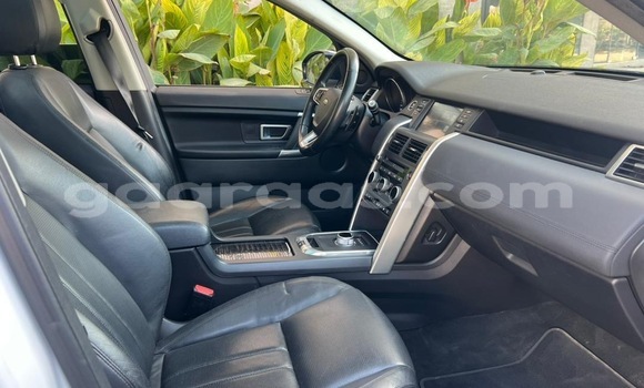 Buy Used Land Rover Discovery White Car in Dakar in Dakar Buy Used Land Rover Discovery White Car in Dakar in Dakar