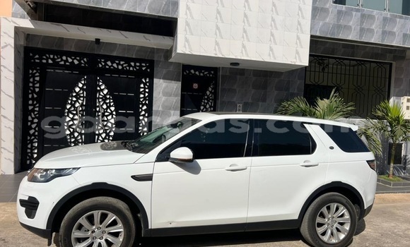 Buy Used Land Rover Discovery White Car in Dakar in Dakar Buy Used Land Rover Discovery White Car in Dakar in Dakar