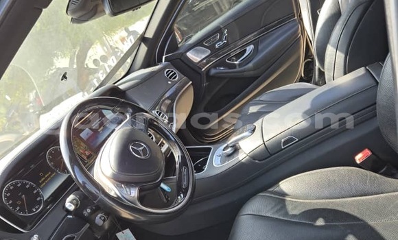Dieundeu Occasion Mercedes‒Benz S–Class Black Auto in Dakar in Dakar Dieundeu Occasion Mercedes‒Benz S–Class Black Auto in Dakar in Dakar