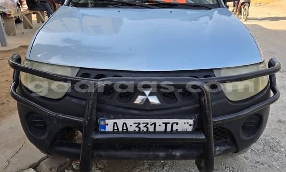 Dieundeu Occasion Mitsubishi L200 Silver Auto in Dakar in Dakar