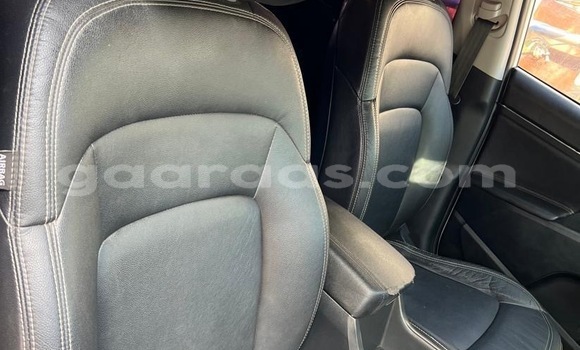 Acheter Occasion Voiture Kia Sportage Blanc à Dakar, Dakar Acheter Occasion Voiture Kia Sportage Blanc à Dakar, Dakar