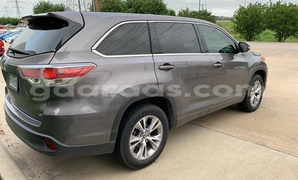Buy Used Toyota Highlander Beige Car in Dakar in Dakar Buy Used Toyota Highlander Beige Car in Dakar in Dakar