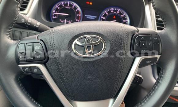 Buy Used Toyota Highlander Beige Car in Dakar in Dakar Buy Used Toyota Highlander Beige Car in Dakar in Dakar