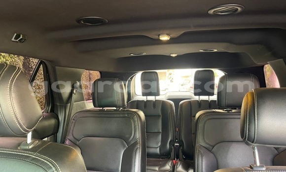 Dieundeu Occasion Ford Explorer Red Auto in Dakar in Dakar Dieundeu Occasion Ford Explorer Red Auto in Dakar in Dakar