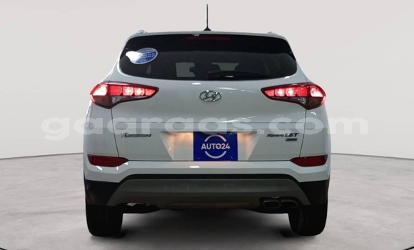 Buy Used Hyundai Tucson White Car in Dakar in Dakar Buy Used Hyundai Tucson White Car in Dakar in Dakar