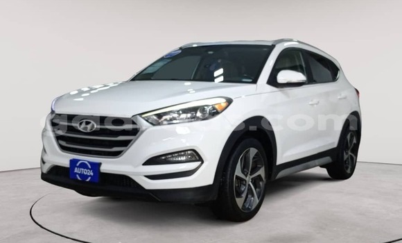 Buy Used Hyundai Tucson White Car in Dakar in Dakar Buy Used Hyundai Tucson White Car in Dakar in Dakar