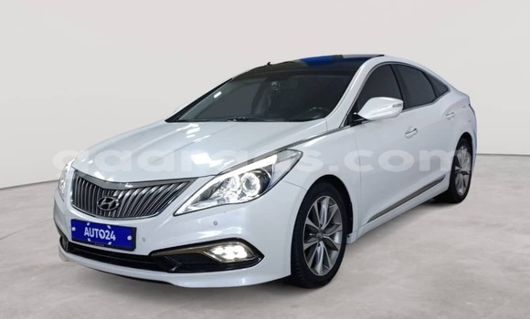 Acheter Occasion Voiture Hyundai Grandeur Blanc à Dakar, Dakar Acheter Occasion Voiture Hyundai Grandeur Blanc à Dakar, Dakar