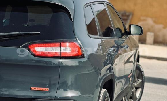 Dieundeu Occasion Jeep Cherokee Black Auto in Dakar in Dakar Dieundeu Occasion Jeep Cherokee Black Auto in Dakar in Dakar