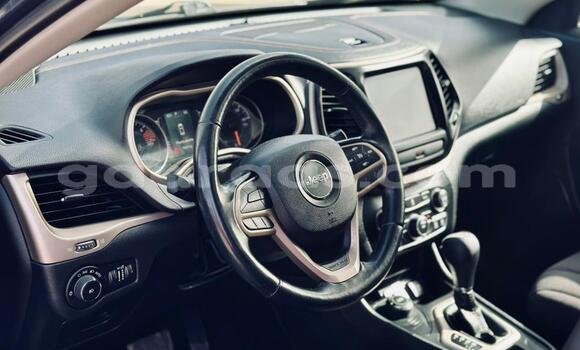 Dieundeu Occasion Jeep Cherokee Black Auto in Dakar in Dakar Dieundeu Occasion Jeep Cherokee Black Auto in Dakar in Dakar