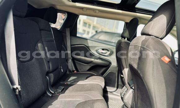 Dieundeu Occasion Jeep Cherokee Black Auto in Dakar in Dakar Dieundeu Occasion Jeep Cherokee Black Auto in Dakar in Dakar