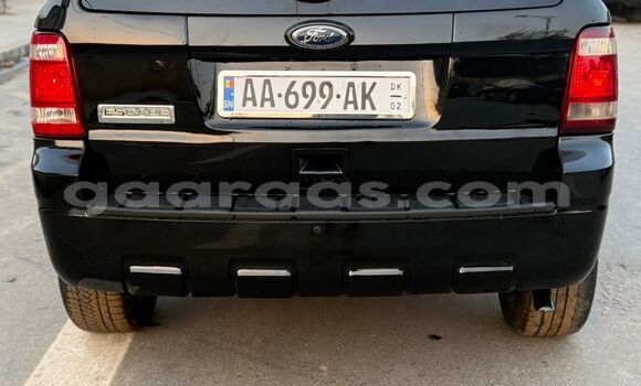 Acheter Occasion Voiture Ford Escape Noir à Dakar, Dakar Acheter Occasion Voiture Ford Escape Noir à Dakar, Dakar