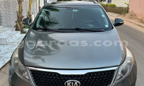 Buy Used Kia Sportage Silver Car in Dakar in Dakar