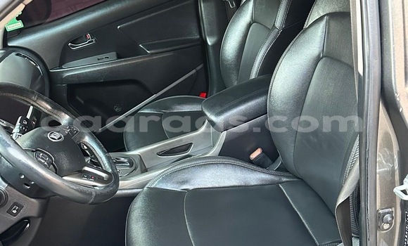 Buy Used Kia Sportage Silver Car in Dakar in Dakar Buy Used Kia Sportage Silver Car in Dakar in Dakar