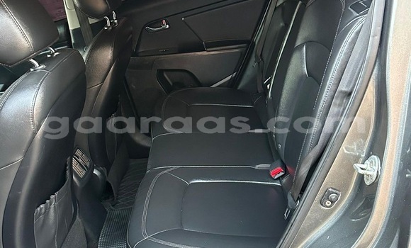 Buy Used Kia Sportage Silver Car in Dakar in Dakar Buy Used Kia Sportage Silver Car in Dakar in Dakar