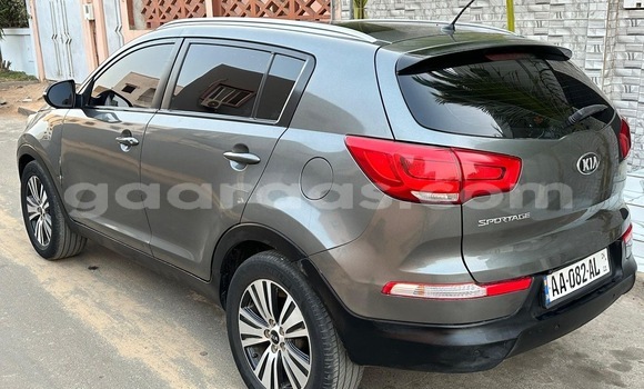 Buy Used Kia Sportage Silver Car in Dakar in Dakar Buy Used Kia Sportage Silver Car in Dakar in Dakar