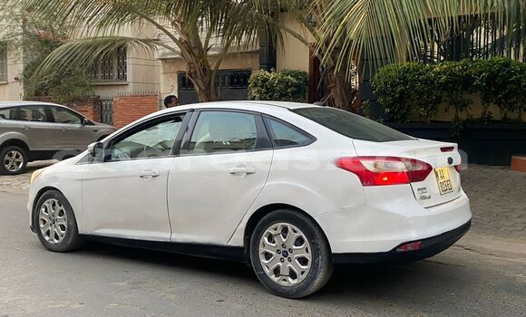 Acheter Occasion Voiture Ford Focus Blanc à Dakar, Dakar Acheter Occasion Voiture Ford Focus Blanc à Dakar, Dakar