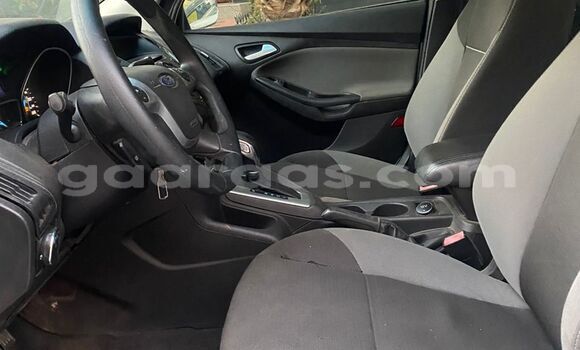 Acheter Occasion Voiture Ford Focus Blanc à Dakar, Dakar Acheter Occasion Voiture Ford Focus Blanc à Dakar, Dakar